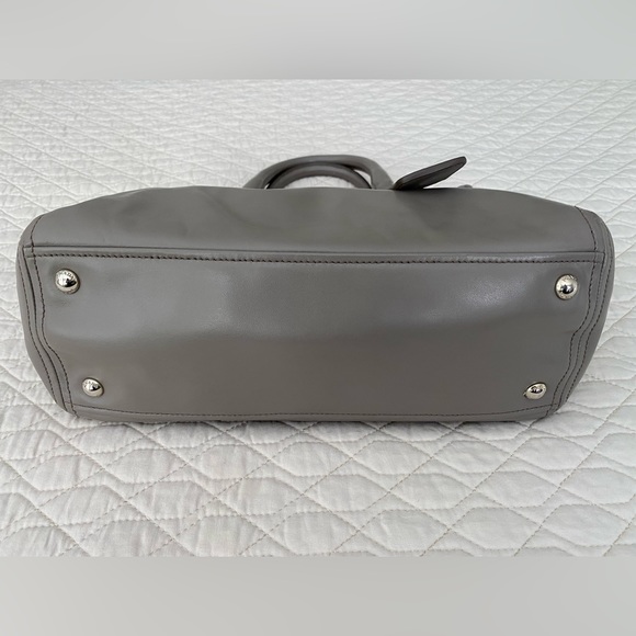Prada soft leather handbag - Picture 4 of 16